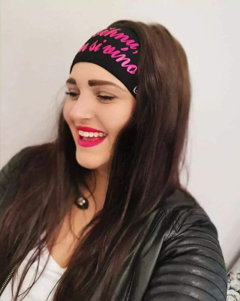 Čelenka úpletová s nápisem