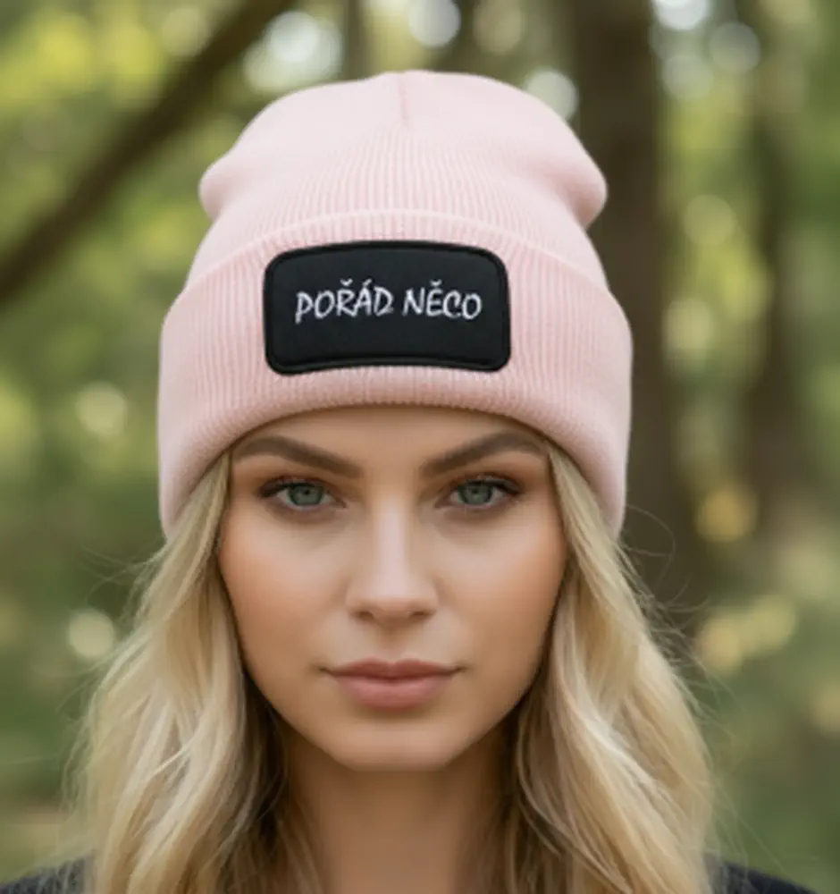 Zimní čepice POŘÁD NĚCO 