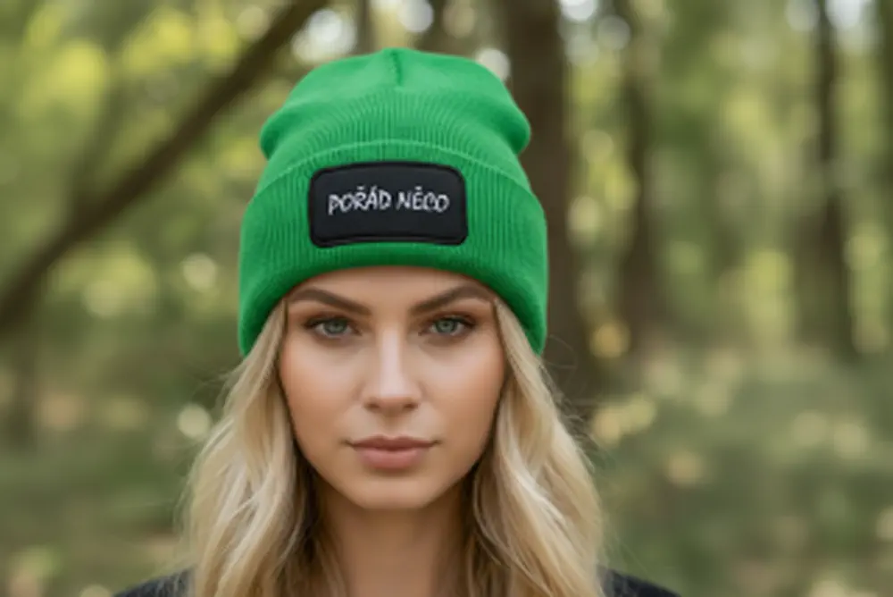 Zimní čepice POŘÁD NĚCO 