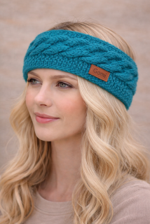 Pletená čelenka s copánky