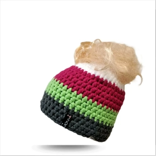 Háčkovaný kulich s otvorem na culík
