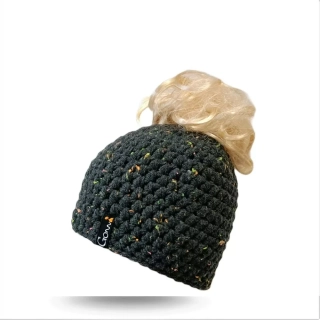 Háčkovaný kulich s otvorem na culík