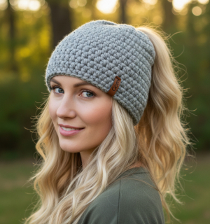 Háčkovaný kulich s otvorem na culík