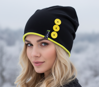 Dvouvrstvá čepice s knoflíky 