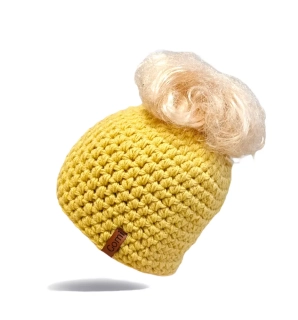 Háčkovaný kulich s otvorem na culík