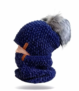 Háčkovaný kulich s maxi bambulí a nákrčník 