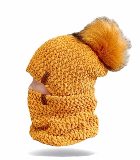 Háčkovaný kulich s maxi bambulí a nákrčník 