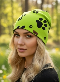 Dvouvrstvá čepice TLAPKY zelená