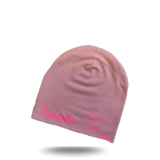 Dvouvrstvá čepice se jménem